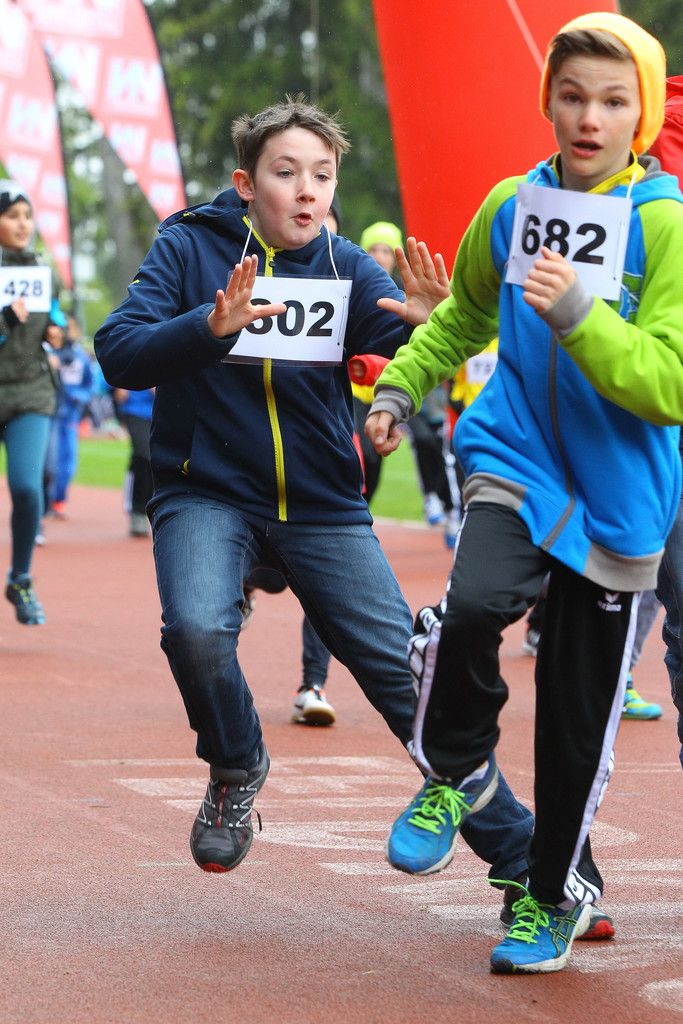 Die Jugendlichen legten sich Runde für Runde gehörig ins Zeug.