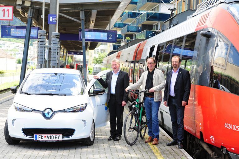 Die Landesräte Erich Schwärzler und Johannes Rauch sowie Rainer Siegele (Umweltverband). Foto: VLK