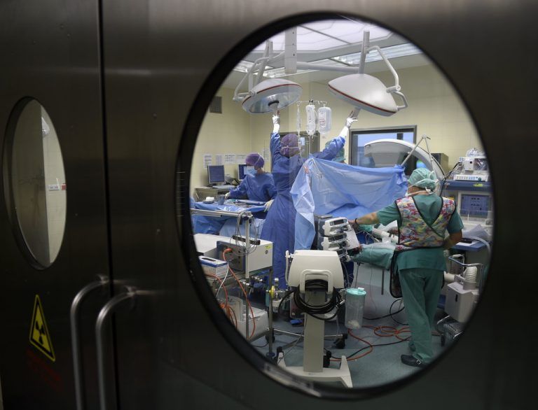 Die operative Versorgung von HNO-Patienten ist in Vorarlberg etwas ins Stocken geraten. Foto: apa