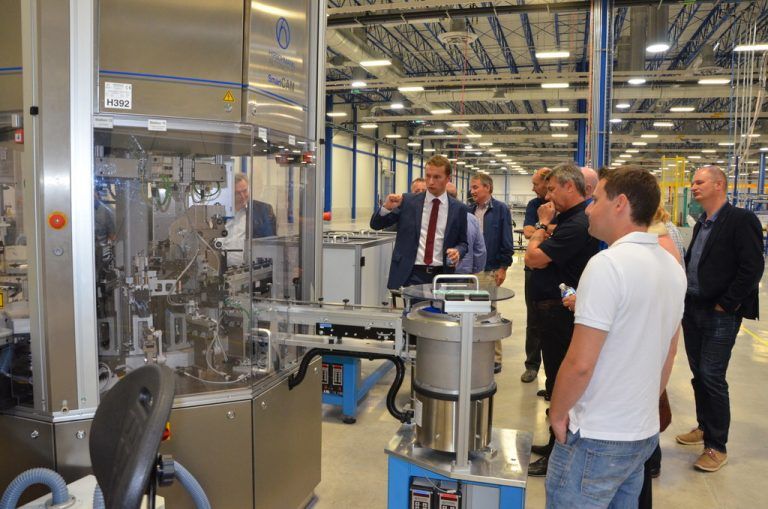 Die Präzisionsmaschinen und natürlich die Produkte für das mexikanische Werk sind „made in Vorarlberg“. 