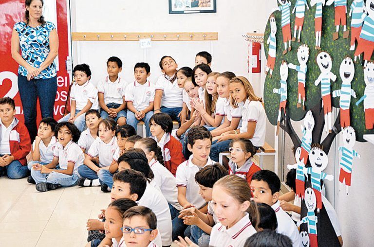 Die Schüler der Österreichischen Schule lernen mit Begeisterung Deutsch und unsere Kultur kennen. 