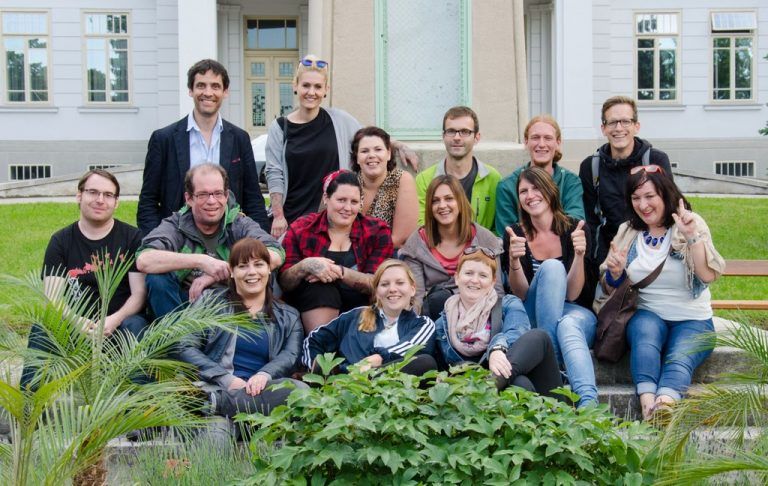 Die Studierenden und LehrerInnen der Diplomklasse auf ihrer Abschlussreise in Wien. Fotos: Privat