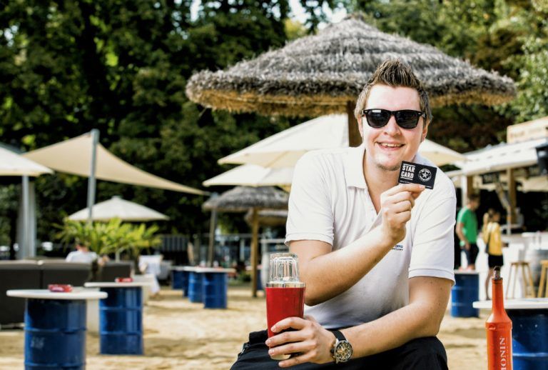 Die Tourismusbranche will mit der neuen Mitarbeiterkarte Wertschätzung ausdrücken und für Belohnung sorgen.