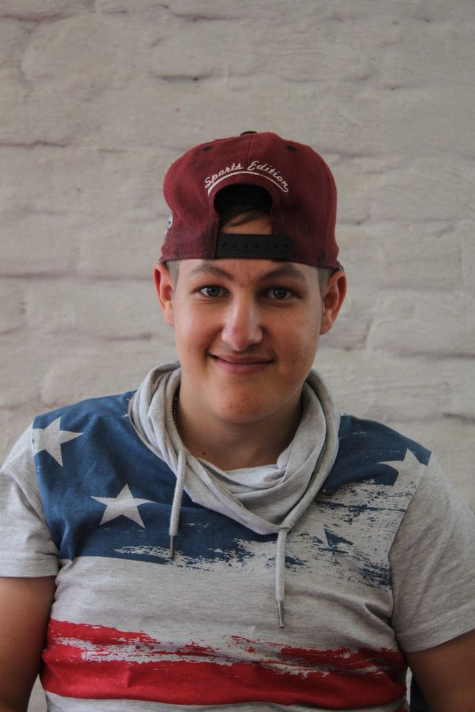 Eduard Lampert,19 JahreDie Jugendbefragung war eine ganz tolle Aktion. Wir wurden nach unserer Meinung gefragt und alles konnte ehrlich gesagt werden. Ich kenne die OJAL schon lange und wurde von einer Jugendarbeiterin interviewt und konnte Vorschläge einbringen. Ich hoffe auf die Umsetzung der Ergebnisse.