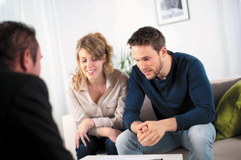 Erfahrene Immobilienmakler sorgen für Sicherheit beim Immobilienverkauf.