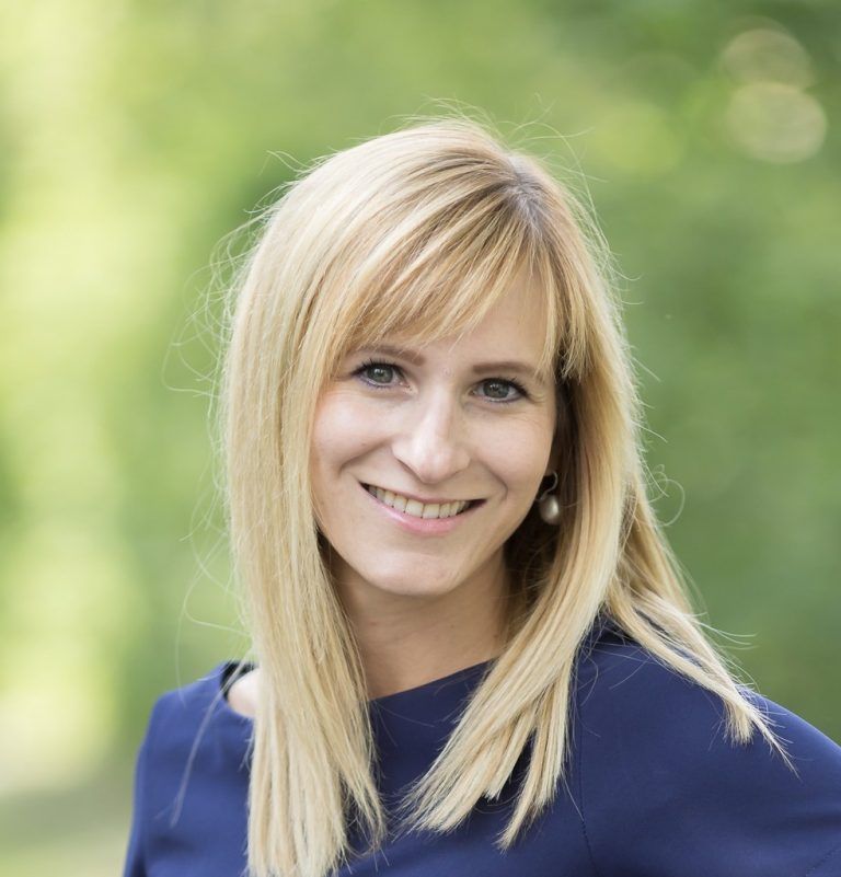 Es braucht eine Ausweitung der Öffnungszeiten und Reduktion der Schließtage, damit die Vereinbarkeit von Familie und Beruf auch tatsächlich ermöglicht wird. Perrine Palombo, Betriebsratsvorsitzende Getzner Textil