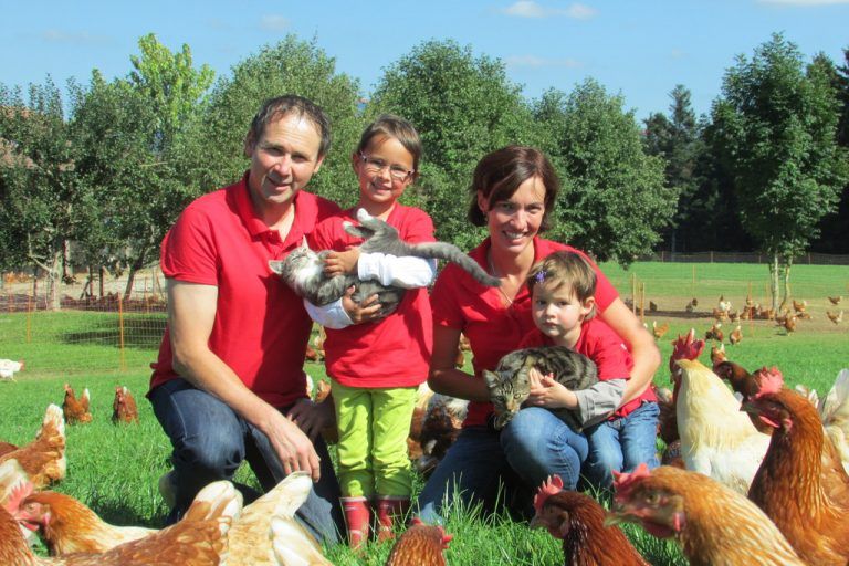 Familie Martin: Naturprodukte, Regionalität, Photovoltaikanlage, Ökostrom. Fotos: martinshof, VKW, VN