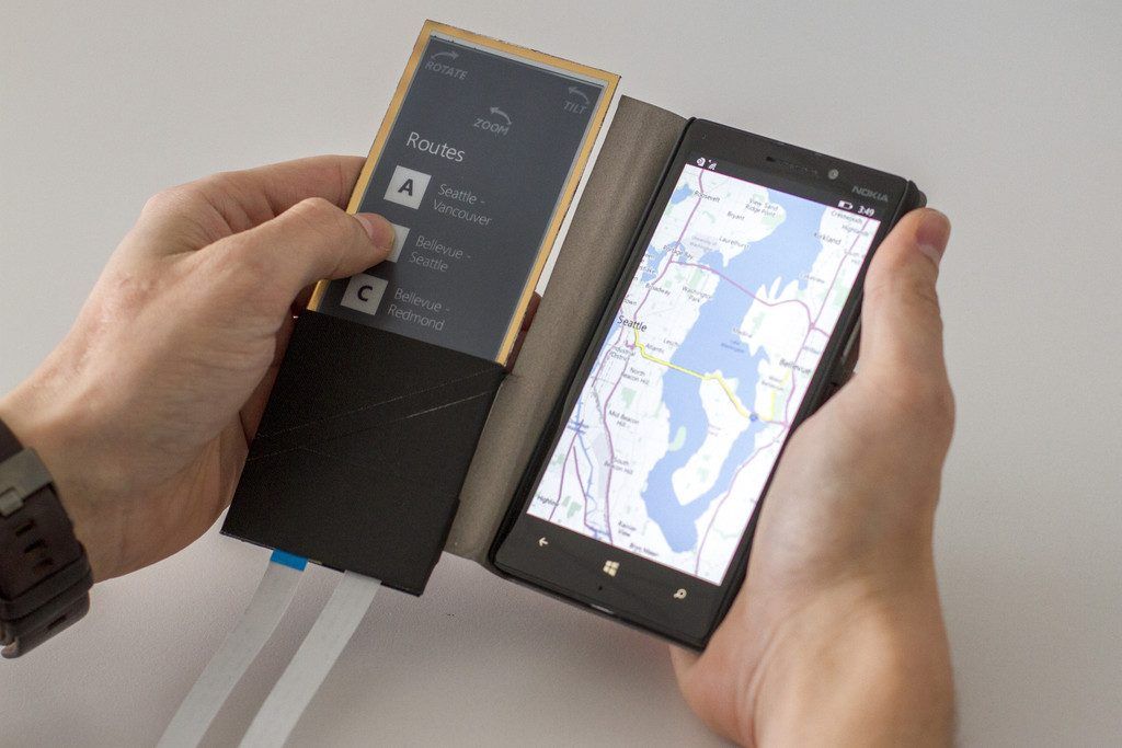 Biegbares Smartphone-Cover aus elektronischem Papier