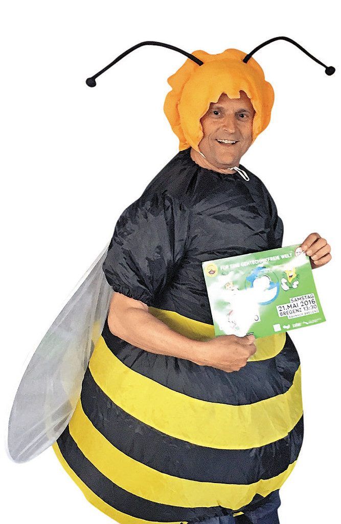 Informationsbienen machen auf die Demo gegen Monsanto und TTIP am Samstag, 13.30 Uhr, Bahnhof Bregenz, aufmerksam.