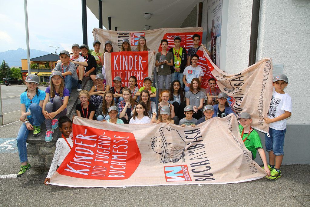 Die Buchmesse-Guides freuen sich auf euer Kommen