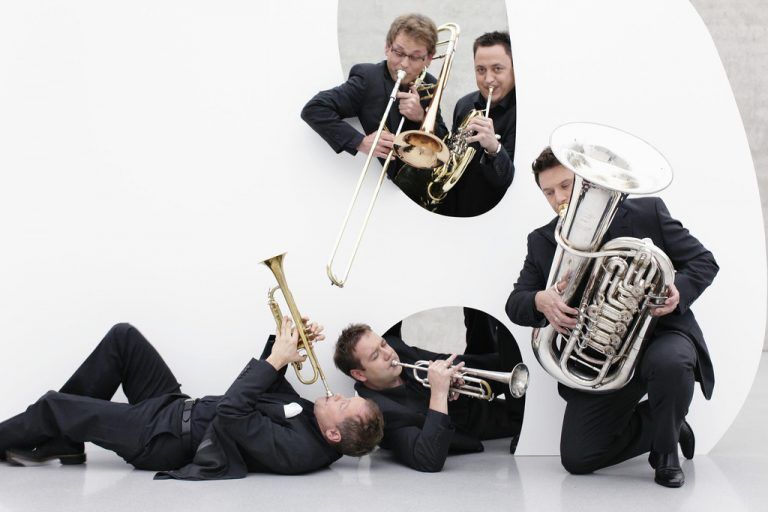 Musik und Skulpturen