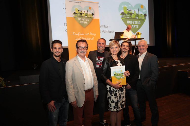 Florian Mayr, Walter Eberle, Norman Hecht, Sabine Schwerzler, Philipp Puchmayr und Markus Rusch (v. l.).  Fotos: ame