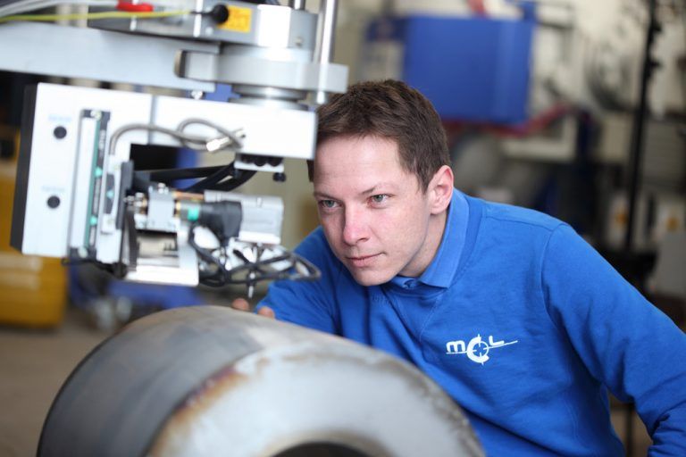 Forschung an Metallen, keramischen Werkstoffen und Materialverbunden. Foto: Morgenstern