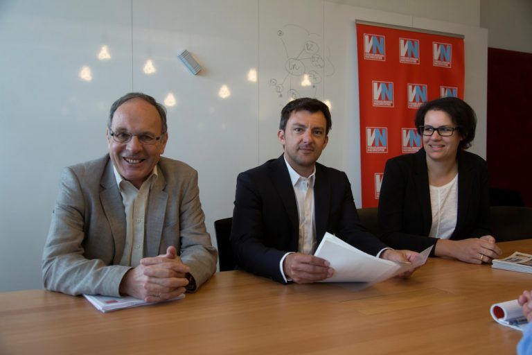 Gerüstet für die Ausbildungspflicht: Klaus Mathis (BIFO) Sozialministeriumservice-GF Markus Staudinger und Birgit Fiel, Koordinatorin. VN/RP