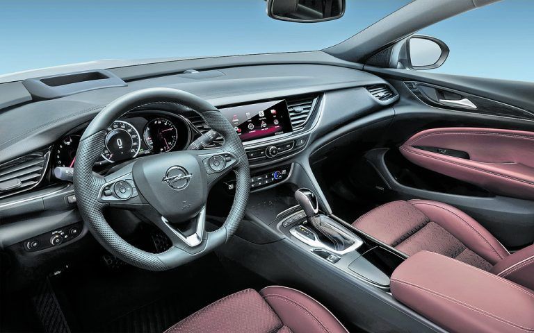 Im Interieur ist die einstige Knopferl- und Tastenflut passé.