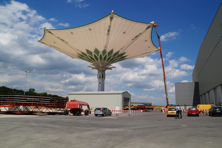 Ingenieursleistung von V-Research: Faltbare Sonnenschirme für die Große Moschee in Mekka. Foto: VResearch