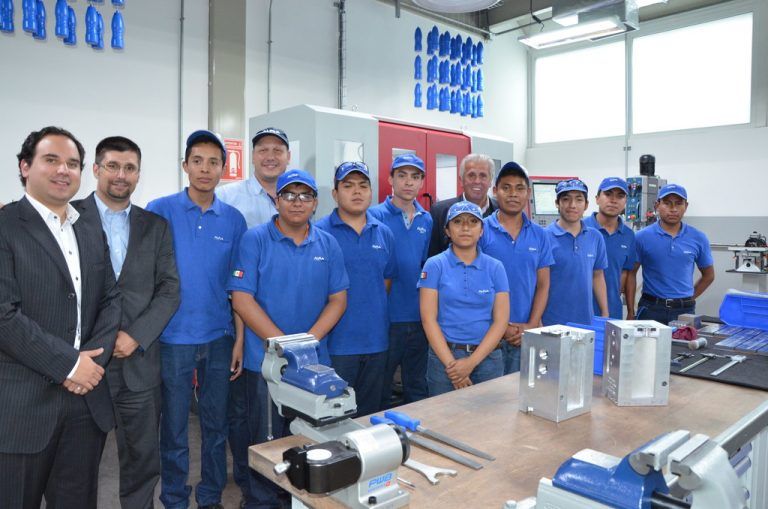 Lehrwerkstätte auf dem Niveau der österreichischen Ausbildungsstätte im Technical Center Toluca von Alpla Mexico.