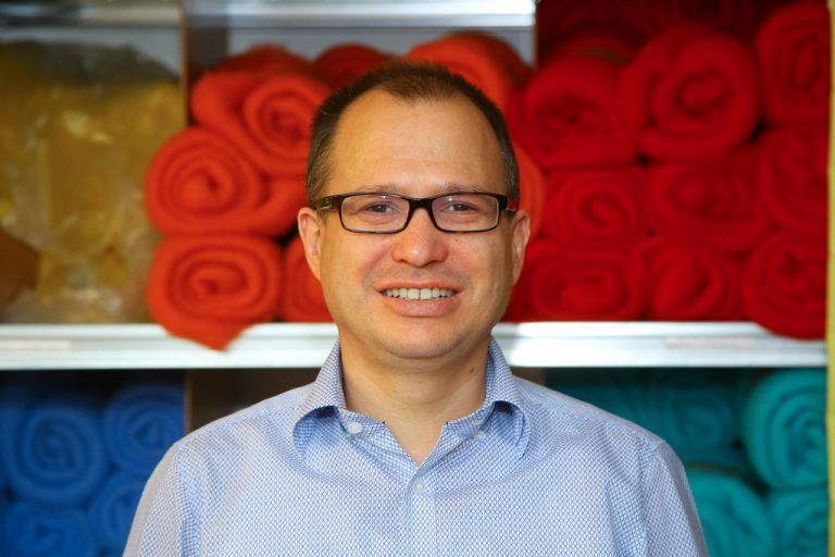 Mag. Andreas Vetter, 2. GeschäftsführerDer technische und wirtschaftliche Bereich ist mein Part. Ich war viele Jahre in Textilunternehmen tätig. Der Rohstoff Wolle begeisterte mich immer schon.