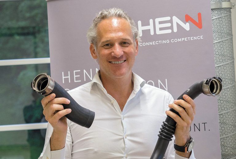 Martin Ohneberg blickt optimistisch in die Zukunft seines Unternehmens. Produziert werden Schnellkupplungen für Autohersteller.