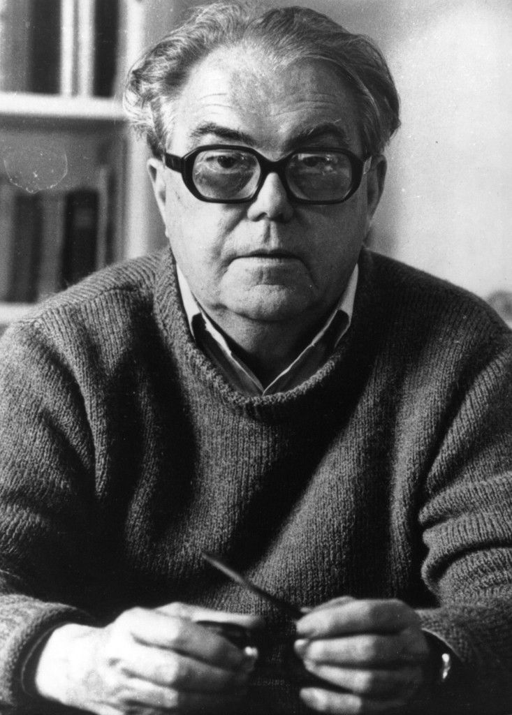 Max Frisch,1911-1991, Autor von „Andorra“„Jedes Bildnis ist eine Sünde. Es ist genau das Gegenteil von Liebe […] Wenn man einen Menschen liebt, so lässt man ihm doch jede Möglichkeit offen und ist trotz allen Erinnerungen einfach bereit, zu staunen, immer wieder zu staunen, wie anders er ist, wie verschiedenartig . . .“ (Max Frisch, 1976)