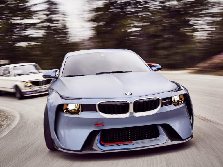 Mit der Designstudie 2002 Hommage würdigt BMW einen Klassiker der Markengeschichte. Foto: Werk