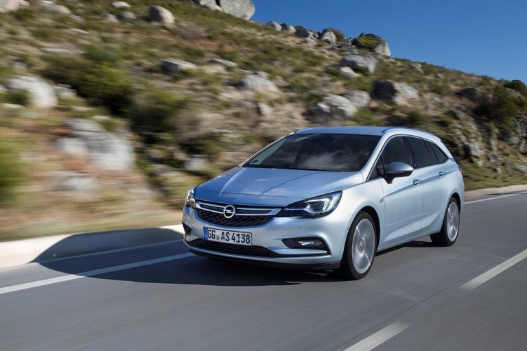 Opel Astra Sports Tourer: Der Kompakt-Lader aus Rüsselsheim hat zu seinen Praxis-Stärken auch Sportlichkeits-Talente bekommen.