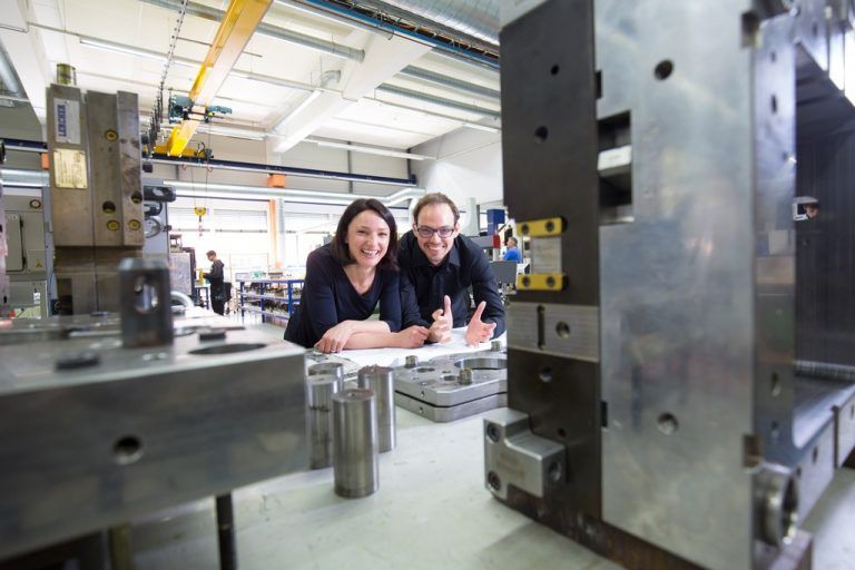 Sandra Ender-Lercher und Bruder Dominik Lercher führen den Familienbetrieb Lercher in zweiter Generation. Einen extrem hohen Stellenwert hat die Lehrlingsausbildung. Fotos: VN/Hartinger