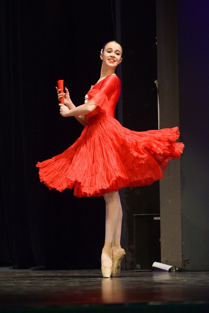 Seit rund elf Jahren fühlt sich die Götznerin Chiara Zündel auf dem Tanzparkett zu Hause. Foto: Dance Hall