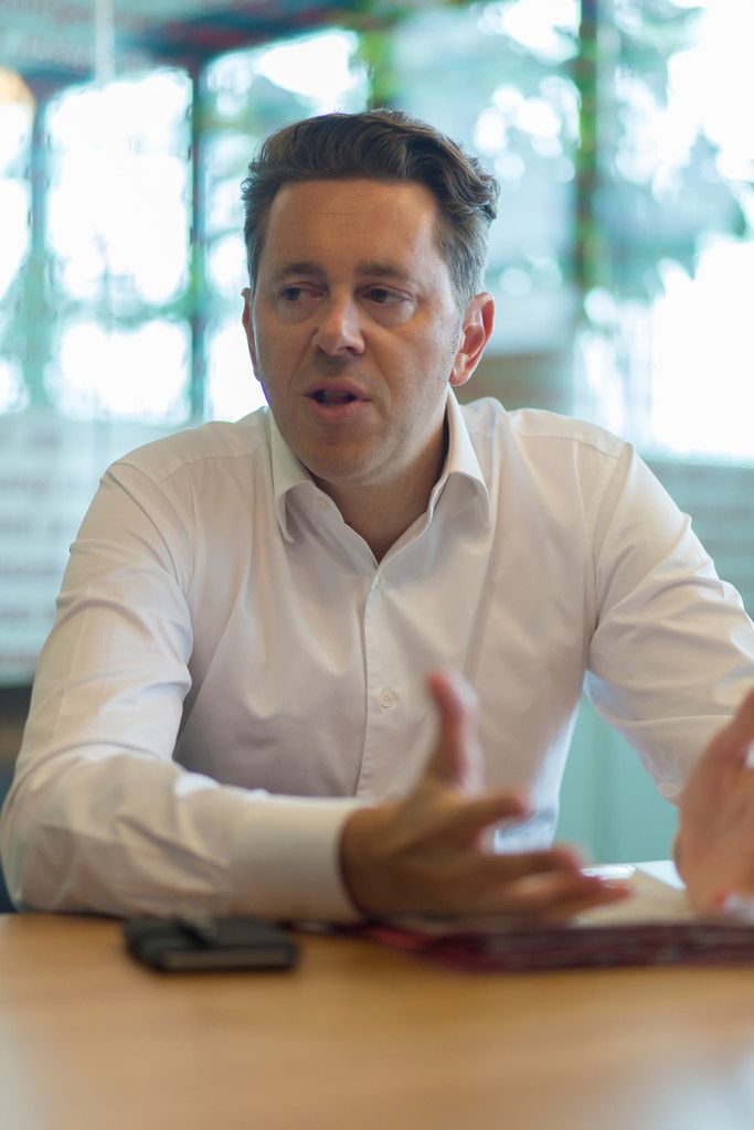 Staatssekretär Harald Mahrer im VN-Gespräch: „Ich wünsche mir ein gemeinsames Bekenntnis zur Entlastung.“ Foto: VN/Paulitsch