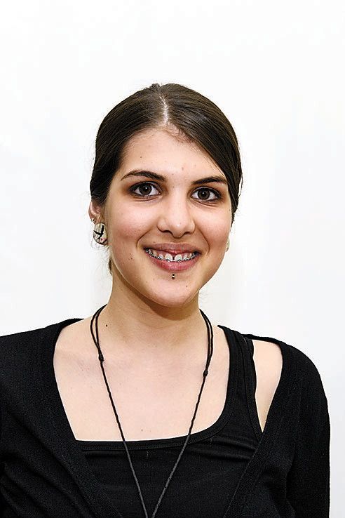 Timna Oberreither,19 Jahre, DornbirnMir hat es sehr gut gefallen, mit dem älteren Herrn Schöch über den Umgang mit den Anredeformen „Sie“ oder „Du“ zu sprechen. Es ist wirklich interessant, wie unterschiedlich man gewisse Themen sehen kann.