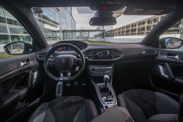 Übersichtliches Cockpit, reduziert aufs Wesentliche.