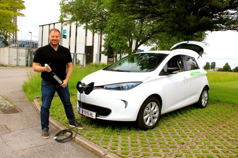 Unternehmer Günter Palaoro setzt auf Elektromobilität. Fotos: BMO/VKW