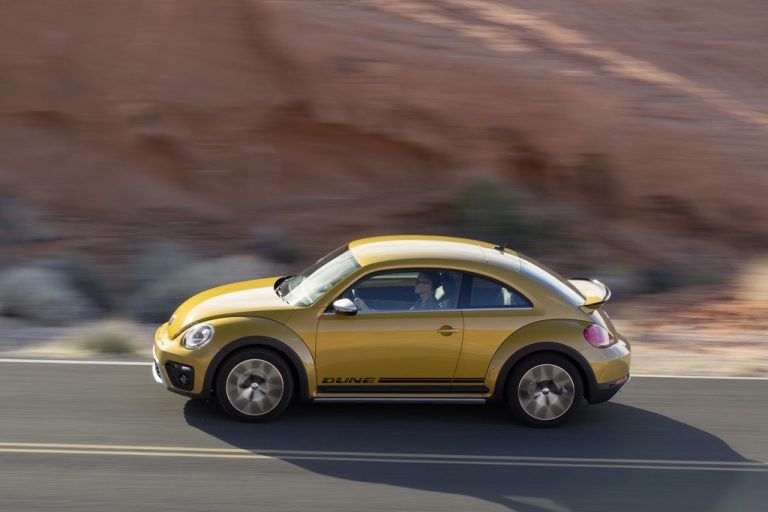 Vor dem Marktstart: VW legt eine neue Variante des Beetle auf. Der Dune setzt auf eine robuste Optik. Allradantrieb wird es aber nicht geben.