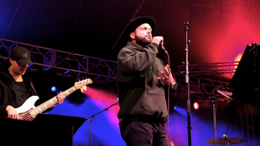 Profi-Musiker statt Konservenmusik als Karaoke-Begleiter