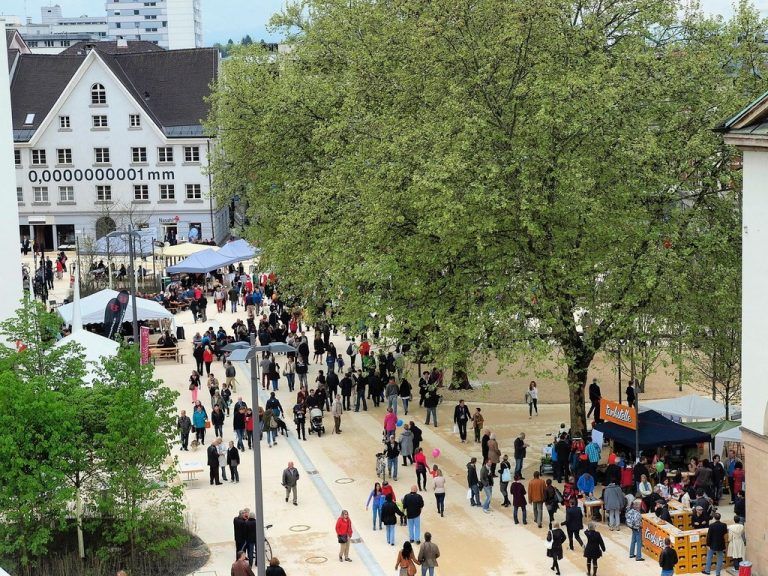 Adi Gross: „Lebensräume schaffen und ein menschenwürdiges Leben für alle ermöglichen, das geht.“