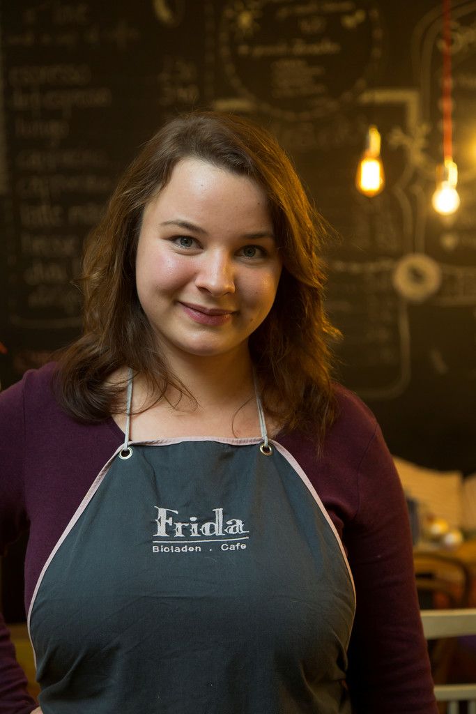 Agnes Wimmer
            Als gelernte Köchin und Ernährungsberaterin kann ich die Kunden gut beraten. Ich mag die Atmosphäre in unserem Geschäft und die wertigen Produkte.