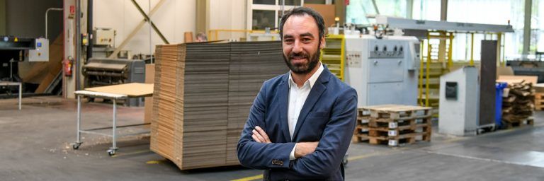 Alexander Abbrederis in der Pratopac-Produktion in Klaus. Bald soll der Produktionsbereich, der bislang noch in Weiler beheimatet ist, an diesen Standort ziehen. VN/Lerch