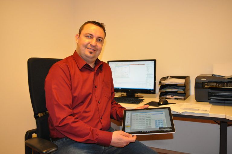 Alexander Denz hat 60 Module entwickelt, die Unternehmen die Administration erleichtern. Foto: M. Hofer