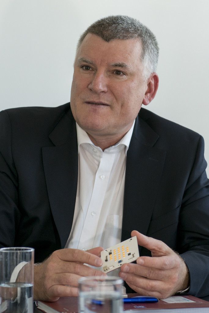 Alfred Felder übernimmt bis auf Weiteres den Vorsitz im Zumtobel-Vorstand . VN/DS