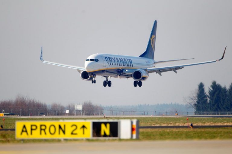 Am Flughafen Memmingen wird heuer unter anderem die Start- und Landebahn von 30 auf 45 Meter erweitert. Memmingen