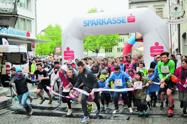 Am Mittwoch, 17. Mai, fällt zum zehnten Mal der Startschuss für das LaufWunder der youngCaritas. Heuer erstmals in Bregenz.  Fotos: Caritas