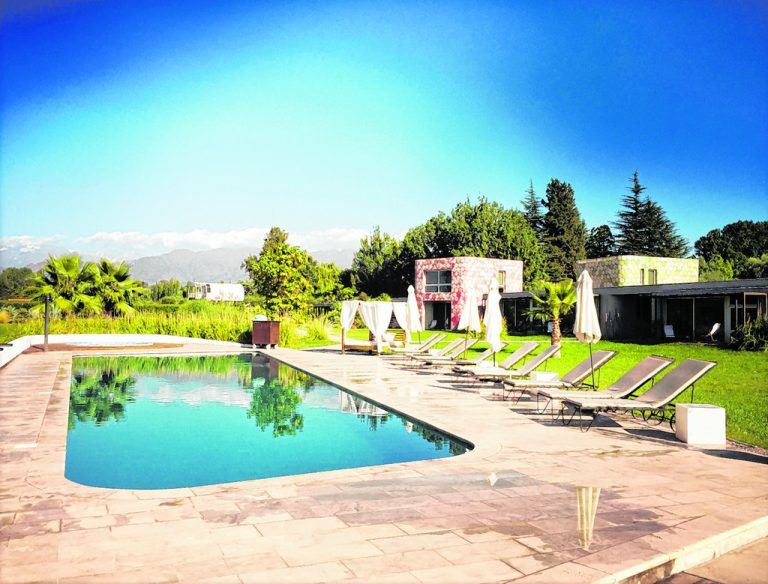 Am Pool mit Blick auf die Anden lässt es sich gut entspannen.