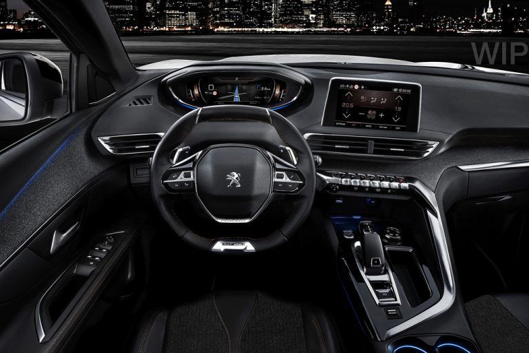 Auch die zweite Generation des i-Cockpitkommt ohne extra Head up-Display aus.