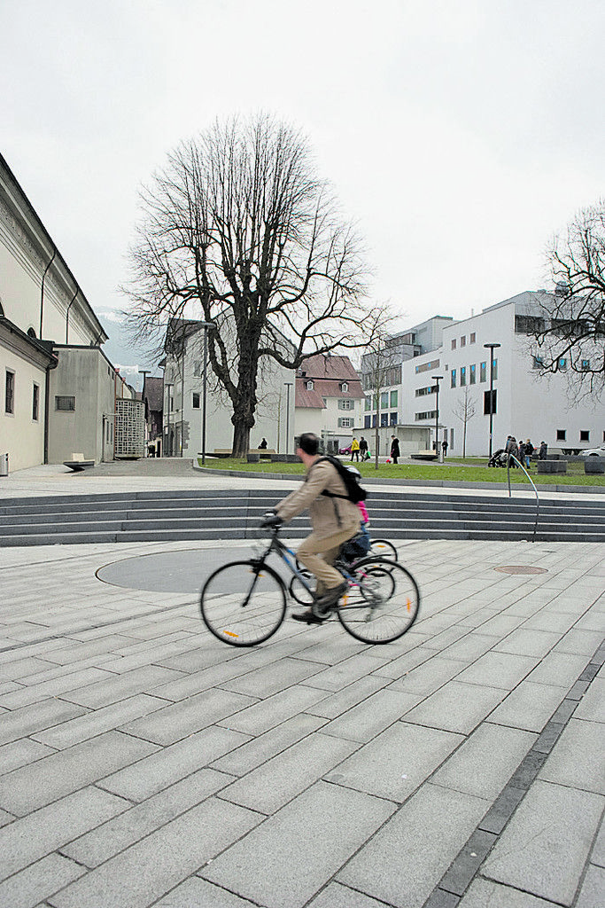 Aufgeräumt wurde der Kirchplatz, womit auch der Eingang zur Seitenkapelle ein angenehmeres Entree erhielt und zudem zuvor nicht gekannte Blickverbindungen freigelegt wurden.