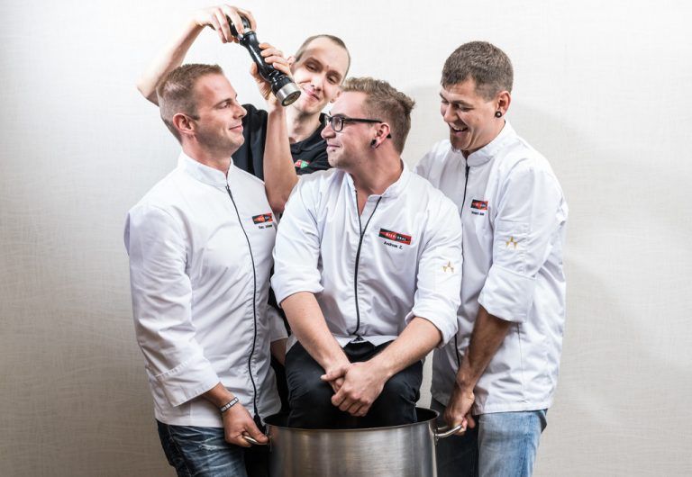 Ausbildung mit Pfeffer: Im „Bierlokal“ dürfen Auszubildende mitmischen. Foto: Bierlokal