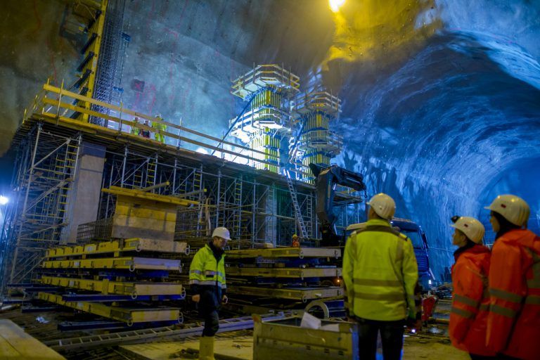 Bau-ARGE und Illwerke klären Mehrforderungen vor dem Landesgericht. VN/Paulitsch