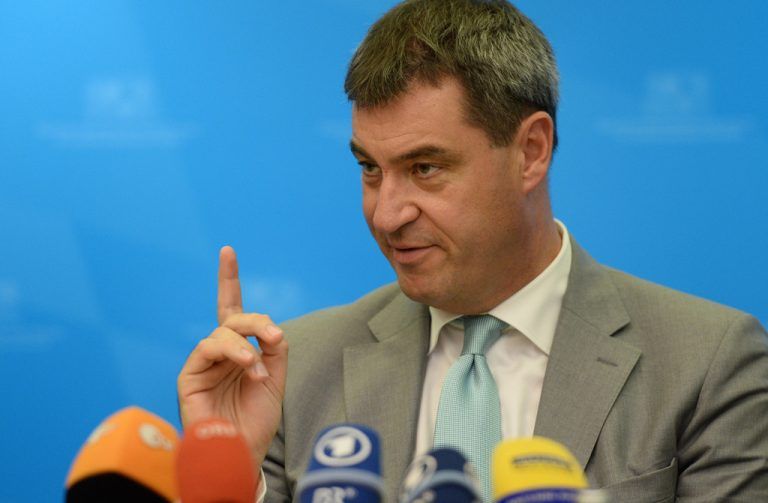 Bayerns Finanzminister Markus Söder: „Der neue Kurs der Bank heißt: kleiner, regionaler und sicherer.“ Foto: APA