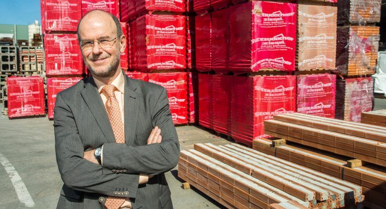 Baywa-Geschäftsführer Walter Eiben will stationären Handel mit Onlineshop ergänzen. Foto: VN/Steurer