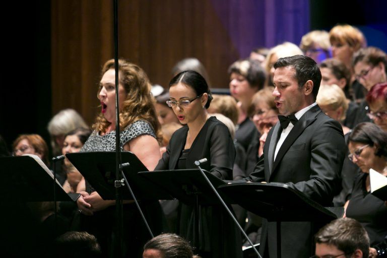 Bei „Musik & Poesie“ gibt es besondere Perspektiven auf die Opern dieses Festspielsommers in Bregenz. Am Sonntag steht Tschaikowskis Oper „Eugen Onegin“ im Mittelpunkt.sergey romanovsky/bregenzer festspiele/mathis
