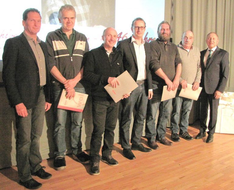 Beim Rankweiler Karosserie- und Fahrzeugbauer Walser wurden langjährige Mitarbeiter ausgezeichnet. Foto: Firma Walser